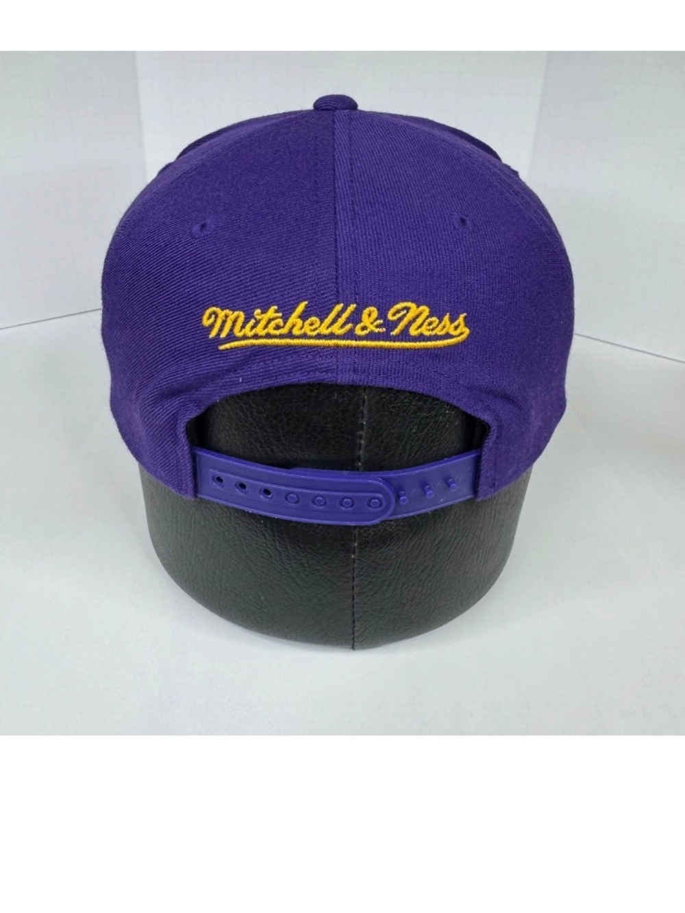 LA Lakers Snapback Hat Cap Men's One Size Purple NBA Basketball Mitchell Ness - Picture 4 of 7
